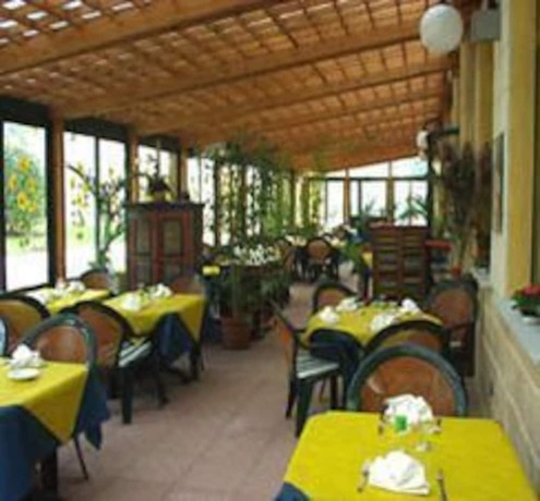 Imagen del bar/restaurante del Hotel Salus, Salice Terme. Foto 4