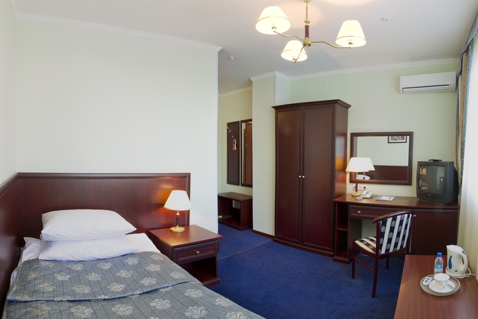 Imagen de la habitación del Hotel Salut. Foto 13