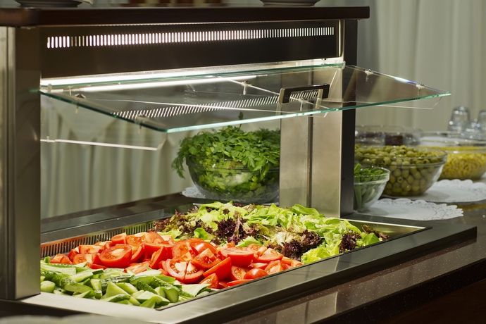 Imagen del bar/restaurante del Hotel Salut. Foto 7