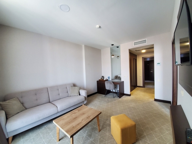 Imagen de la habitación del Hotel Salvador, Batumi. Foto 7