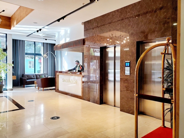 Imagen de los interiores del Hotel Salvador, Batumi. Foto 15