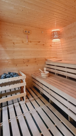 Imagen de la piscina del Hotel Salvador, Batumi. Foto 19