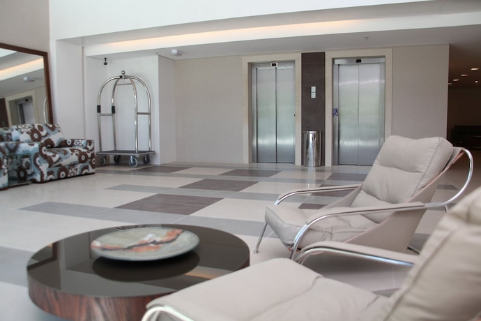 Imagen de los interiores del Hotel Salvador Business and Flat By Avectur. Foto 18