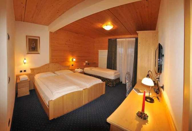 Imagen de la habitación del Hotel Salvan. Foto 10