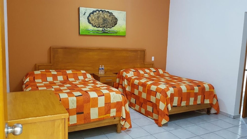 Imagen de la habitación del Hotel Salvatierra. Foto 8