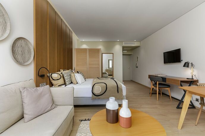 Imagen general del Hotel Salvia Areopolis All-Suite. Foto 8