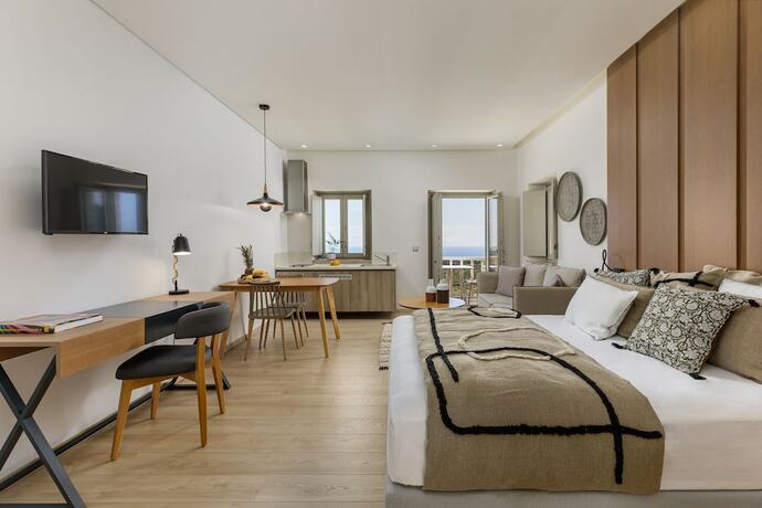 Imagen general del Hotel Salvia Areopolis All-Suite. Foto 10
