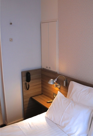 Imagen de la habitación del Hotel Salvia Paris. Foto 4