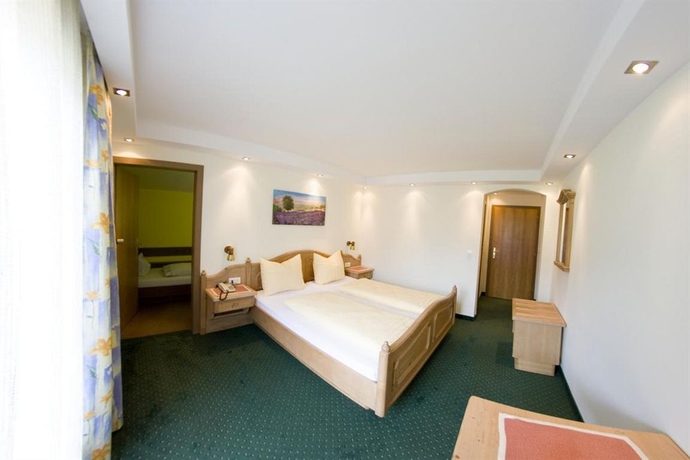 Imagen de la habitación del Hotel Salzburger Dolomitenhof. Foto 3