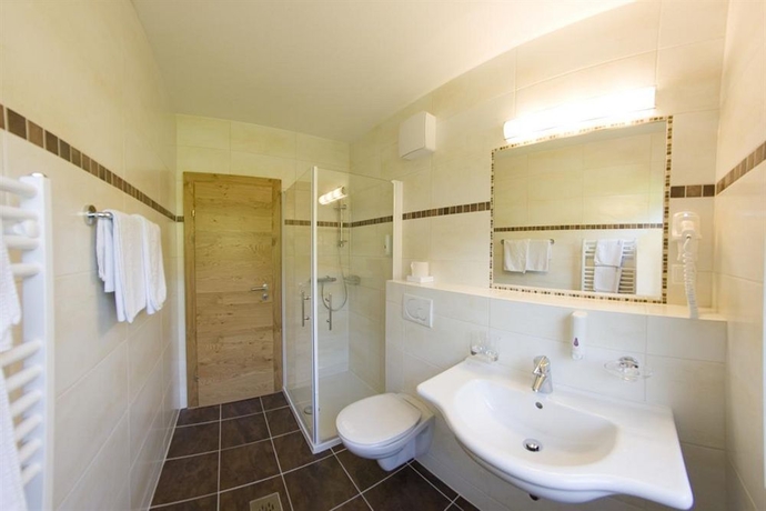 Imagen de la habitación del Hotel Salzburger Dolomitenhof. Foto 5