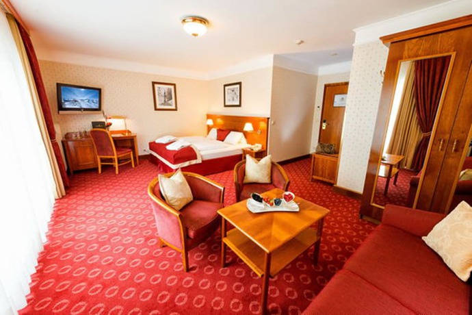 Imagen de la habitación del Hotel Salzburger Hof. Foto 14