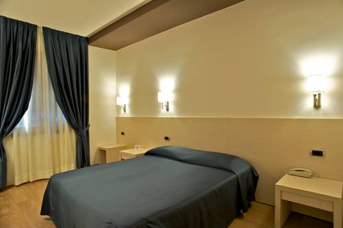 Imagen de la habitación del Hotel Sam. Foto 11