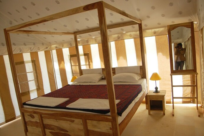 Imagen de la habitación del Hotel Sam Sand Dunes Desert Safari. Foto 17