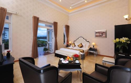 Imagen general del Hotel Sam Tuyen Lam Resort, Da Lat. Foto 1