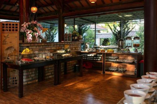 Imagen general del Hotel Sam Tuyen Lam Resort, Da Lat. Foto 8