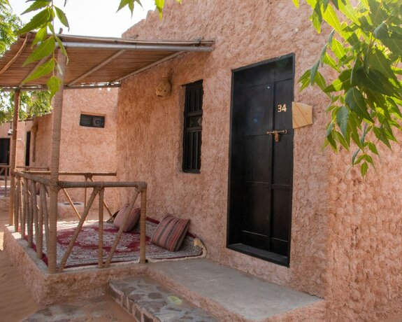 Imagen de la habitación del Hotel Sama Al Wasil Desert Camp. Foto 18