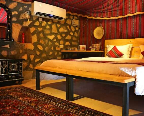 Imagen general del Hotel Sama Al Wasil Desert Camp. Foto 14