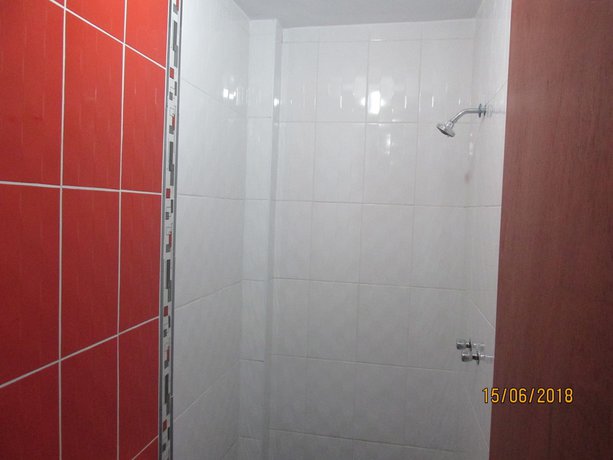 Imagen de la habitación del Hotel Samaka. Foto 12