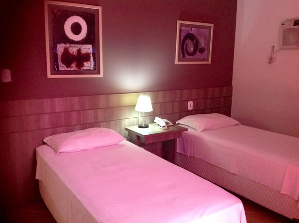 Imagen de la habitación del Hotel Samambaia Executive. Foto 10