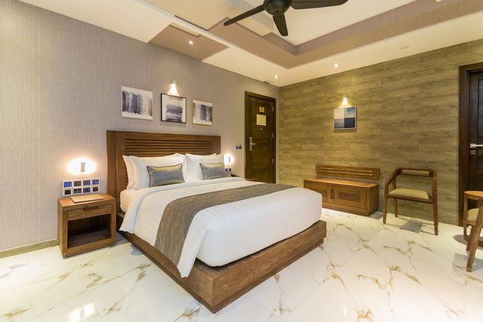 Imagen de la habitación del Hotel Samann Grand. Foto 6