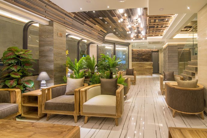 Imagen de los interiores del Hotel Samann Grand. Foto 19