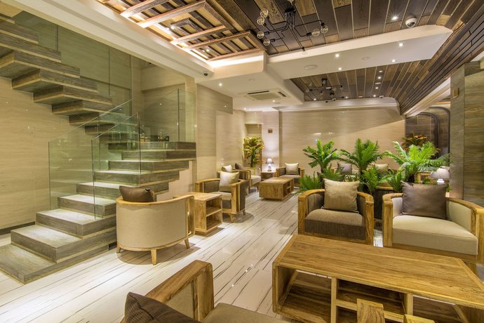 Imagen de los interiores del Hotel Samann Grand. Foto 20