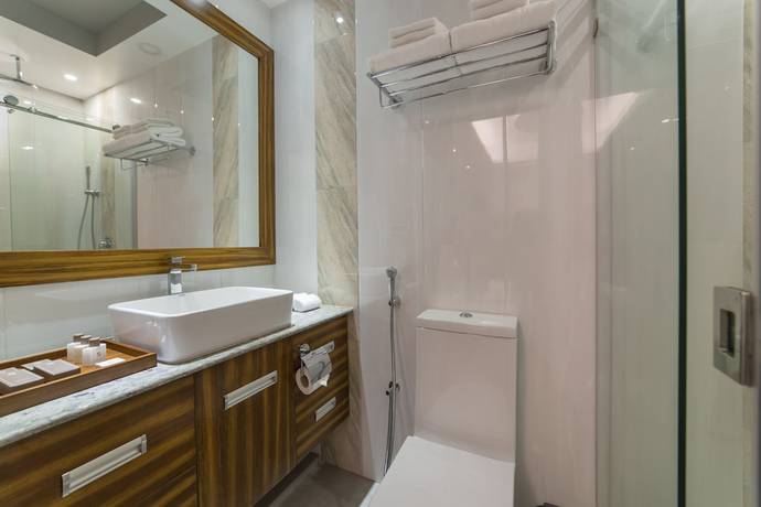 Imagen de la habitación del Hotel Samann Host. Foto 12