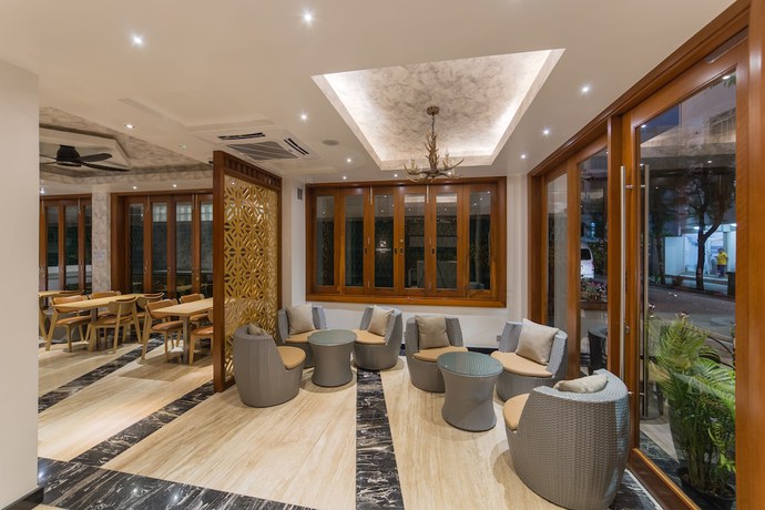 Imagen de los interiores del Hotel Samann Host. Foto 20