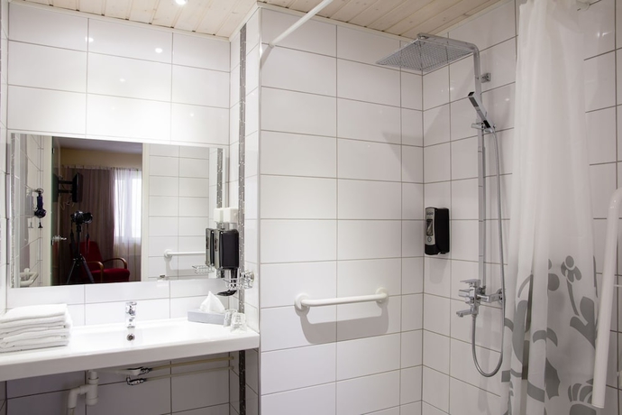 Imagen de la habitación del Hotel Samantta & Restaurant. Foto 16