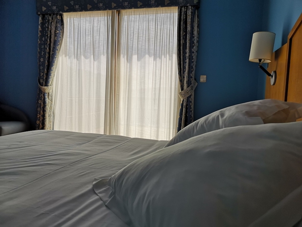 Imagen de la habitación del Hotel Samar. Foto 12