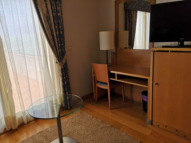 Imagen de la habitación del Hotel Samar. Foto 15