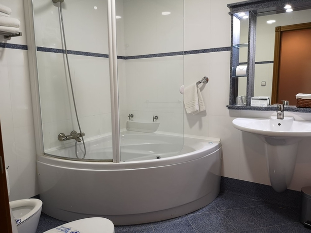 Imagen de la habitación del Hotel Samar. Foto 19