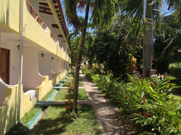 Imagen de los exteriores del Hotel Samara Beach. Foto 8