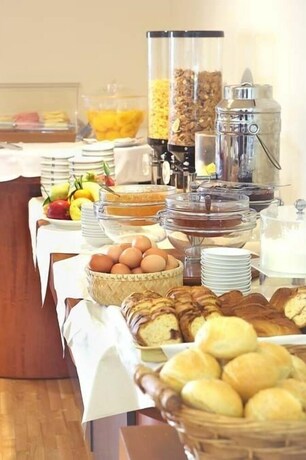 Imagen del bar/restaurante del Hotel Samaras. Foto 18