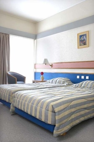 Imagen de la habitación del Hotel Samaras. Foto 22