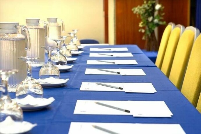 Imagen de los interiores del Hotel Samaras. Foto 34