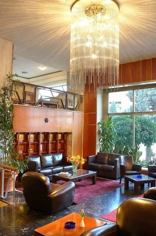 Imagen de los interiores del Hotel Samaras. Foto 36