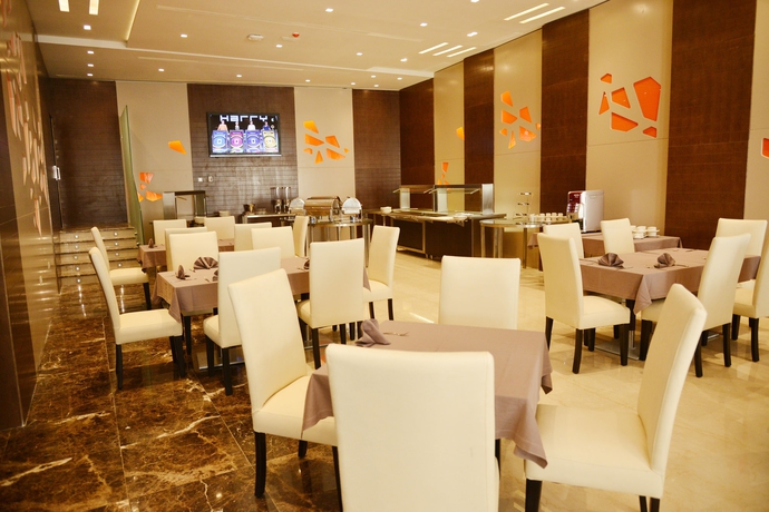 Imagen del bar/restaurante del Hotel Samarons. Foto 4