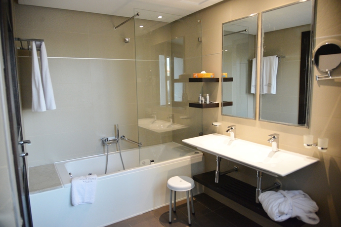 Imagen de la habitación del Hotel Samarons. Foto 10