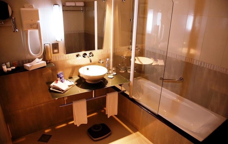 Imagen de la habitación del Hotel Samaya Deira. Foto 3