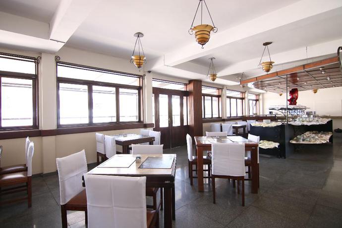 Imagen del bar/restaurante del Hotel Samba Betim. Foto 5