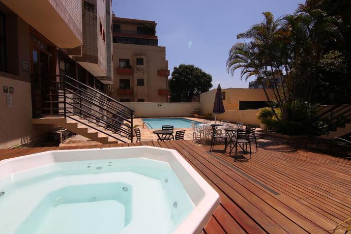 Imagen de la piscina del Hotel Samba Betim. Foto 18