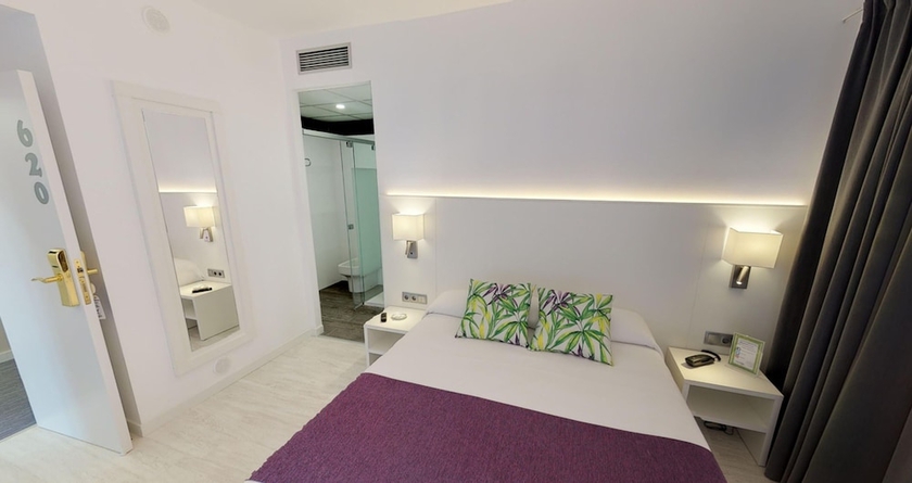 Imagen de la habitación del Hotel Samba. Foto 7