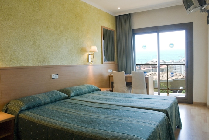 Imagen de la habitación del Hotel Samba. Foto 9