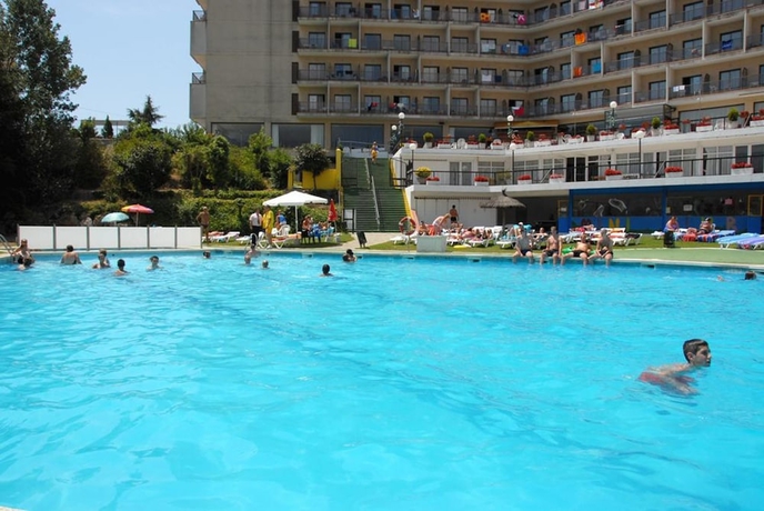 Imagen de la piscina del Hotel Samba. Foto 18