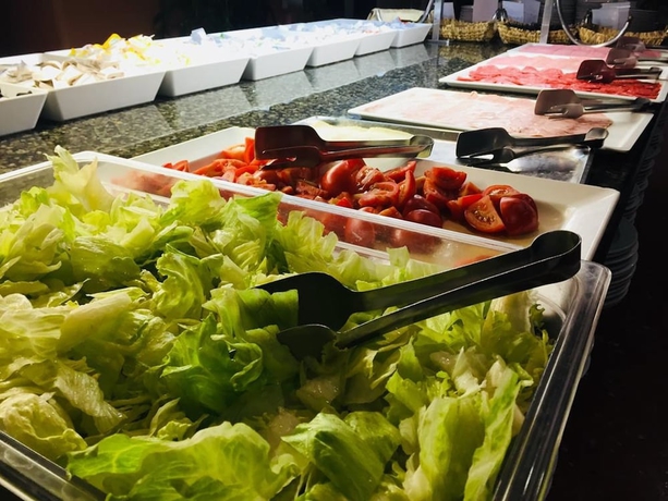 Imagen del bar/restaurante del Hotel Samba. Foto 2