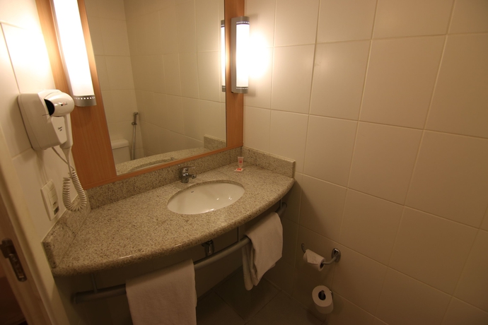 Imagen de la habitación del Hotel Samba Itabora&iacute;. Foto 4