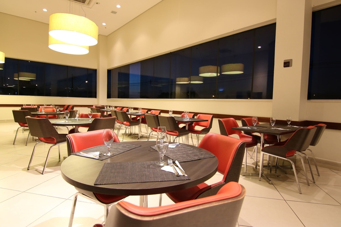 Imagen del bar/restaurante del Hotel Samba Itabora&iacute;. Foto 3
