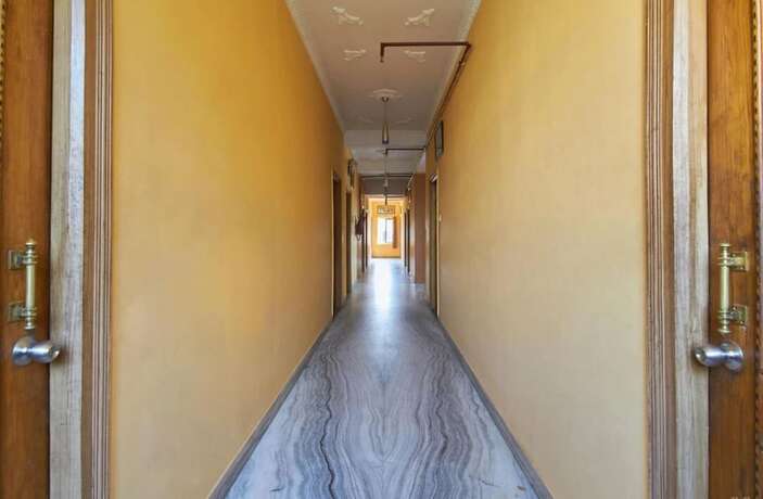 Imagen de los interiores del Hotel Sambit Royal. Foto 12