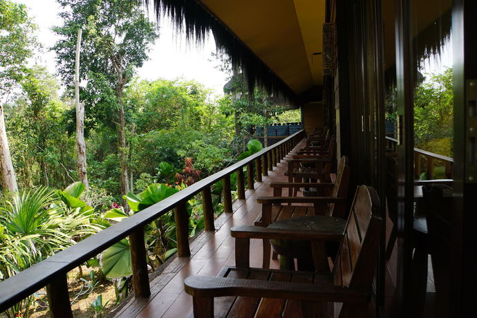 Imagen de los exteriores del Hotel Samboja Lodge. Foto 16